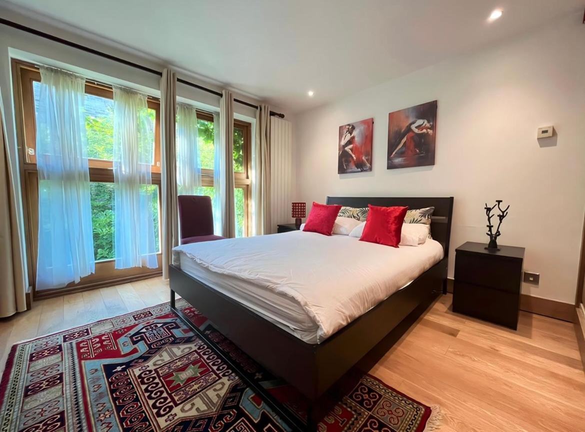 Luxury 2 Double Bedroom Flat - Kensington 런던 외부 사진
